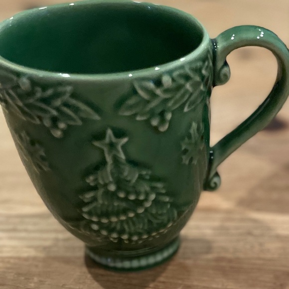 World Market Set of 2 Matching Holiday Mugs Red & Green Winter Holiday Christmas - Picture 3 of 7